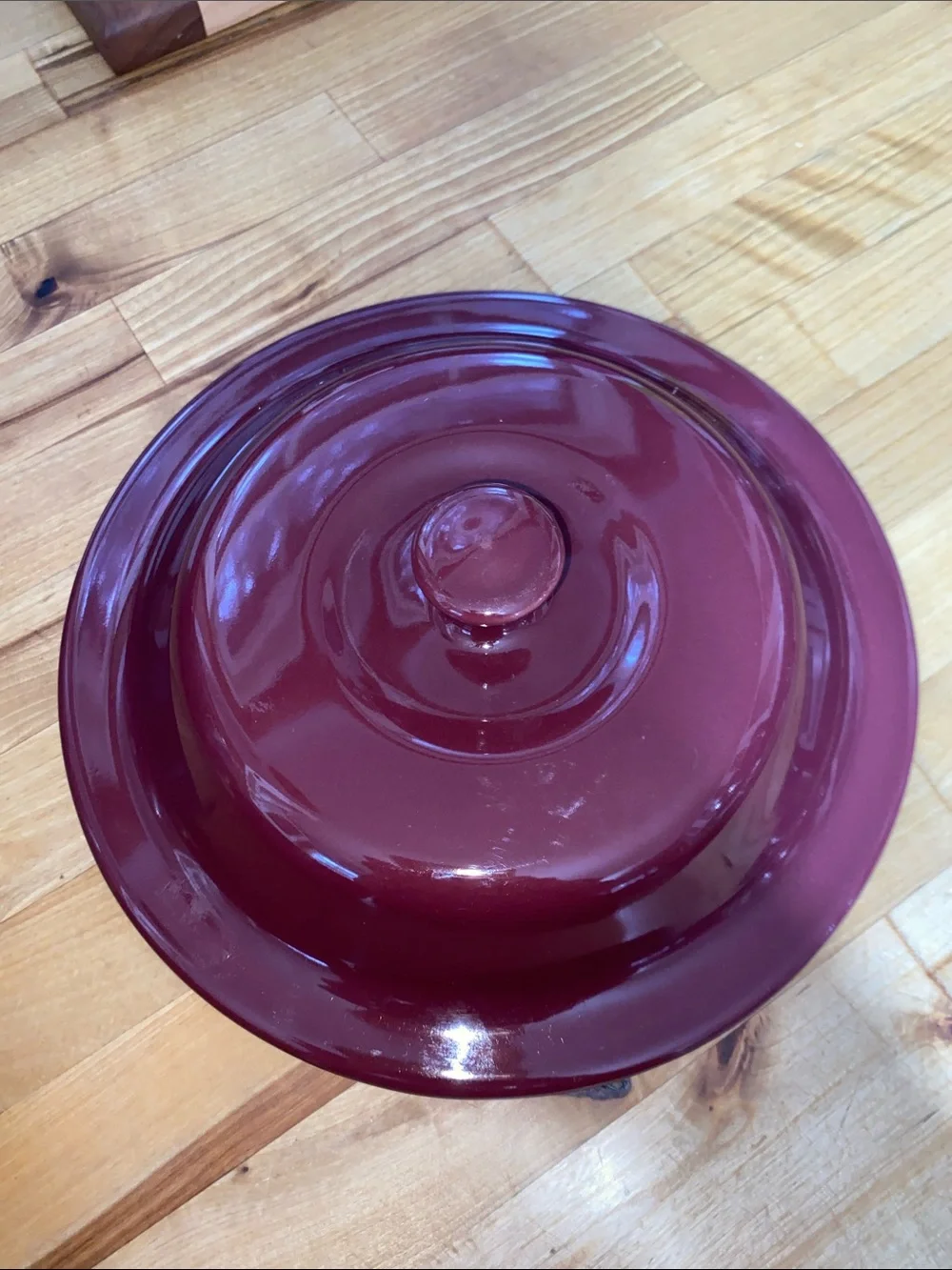 The Pampered Chef Ceramic Covered Casserole in Deep Berry Red Cranberry
